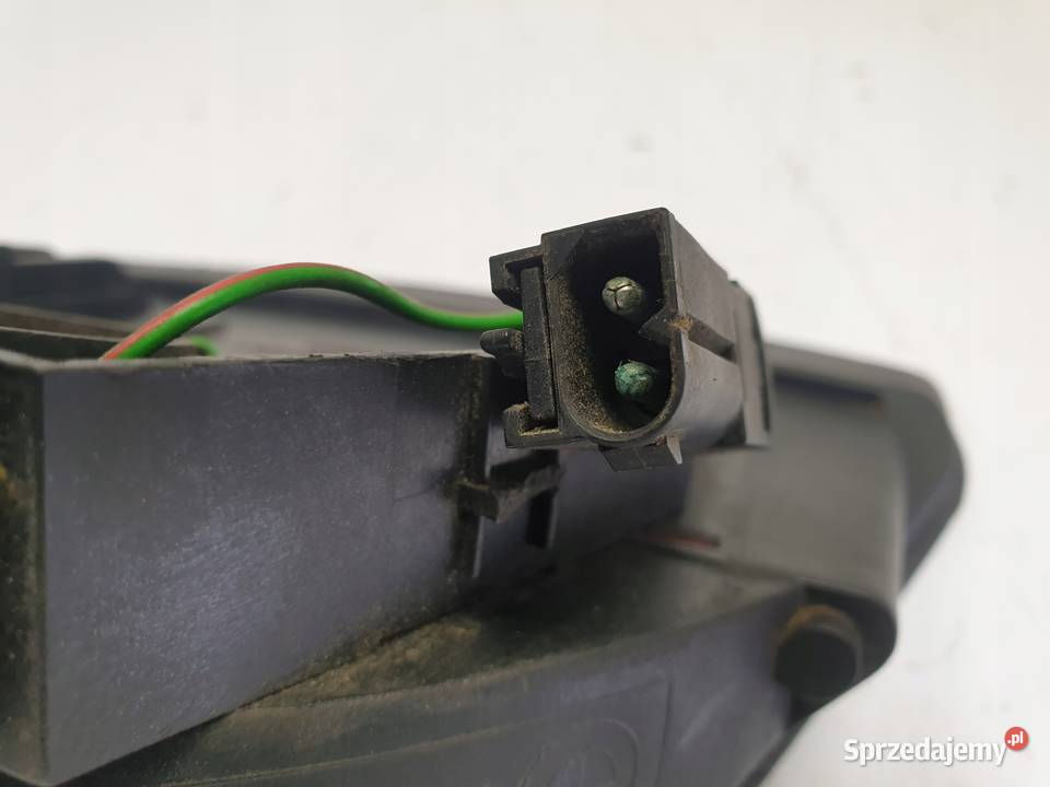 BMW 7 E38 TRZECIE ŚWIATŁO STOP Stopu 8352788 Światła stop Rudka