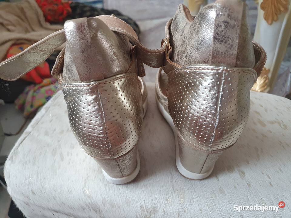 Buty na koturnie Gdynia