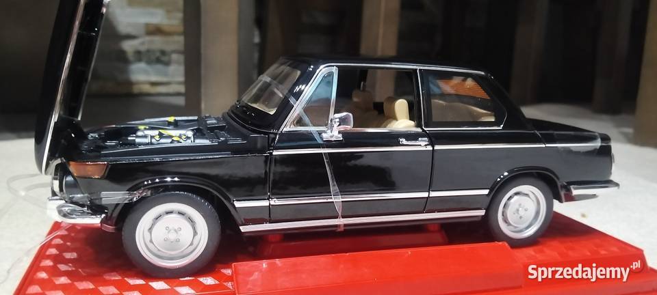 Nowy model BMW 2002 Tii w skali 118 Modelarstwo łódzkie Kutno