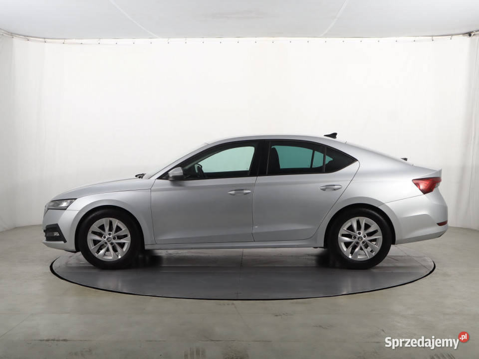 Skoda Octavia 15 TSI asystent pasa ruchu śląskie Katowice