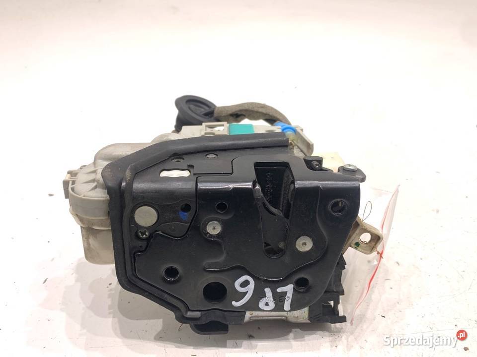 ZAMEK DRZWI LEWY PRZÓD AUDI A3 8V SedanLimuzyna