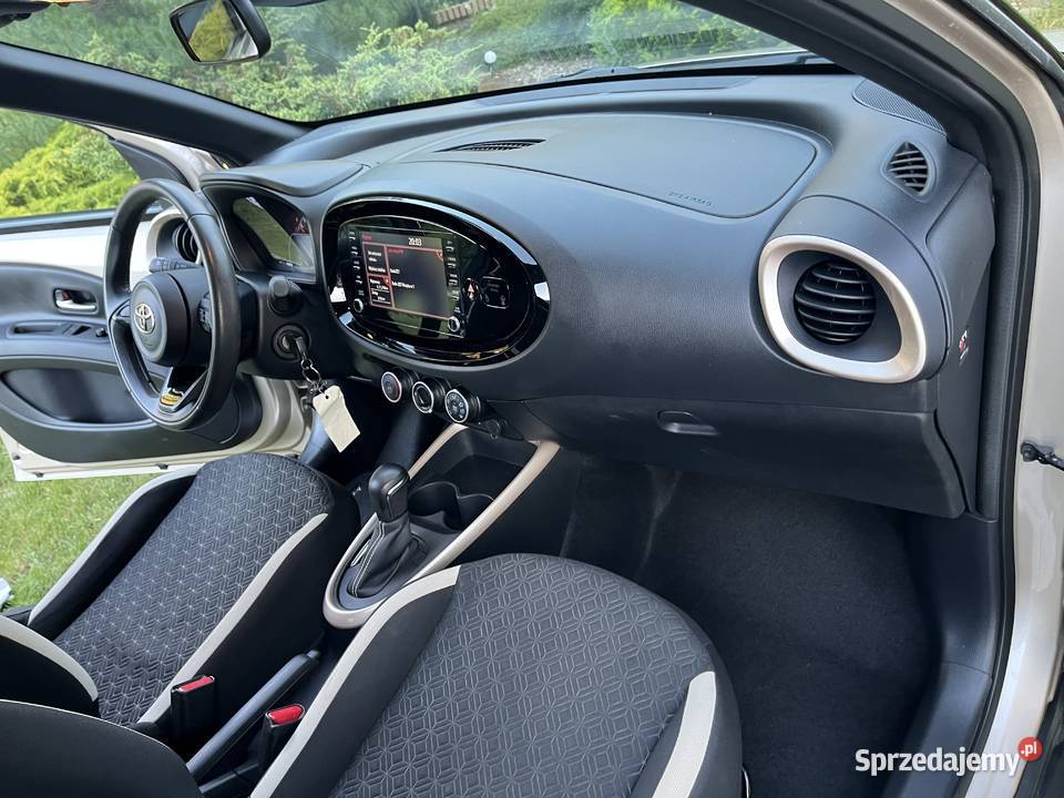 TOYOTA AYGO X 10 BENZYNA AUTOMAT 2022R Choroszcz sprzedam