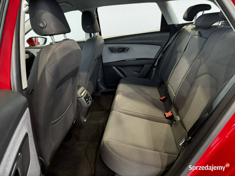 Seat Leon ST Style 16TDI 115 M5 20192020 r salon Myślenice