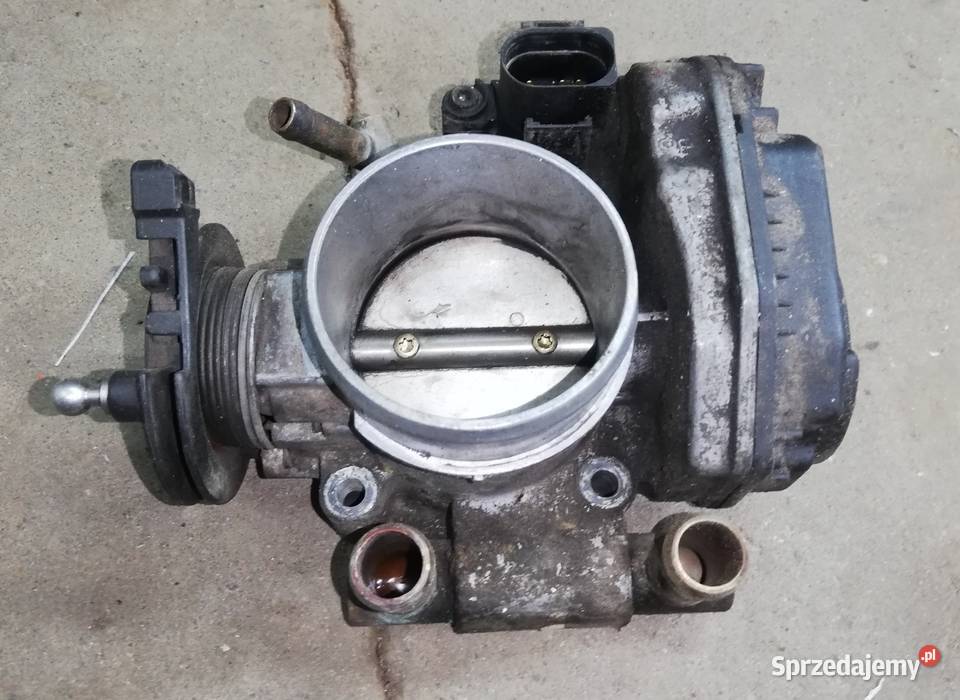 Przepustnica sprawna Audi a4 b5 18 ADR podkarpackie Sanok sprzedam