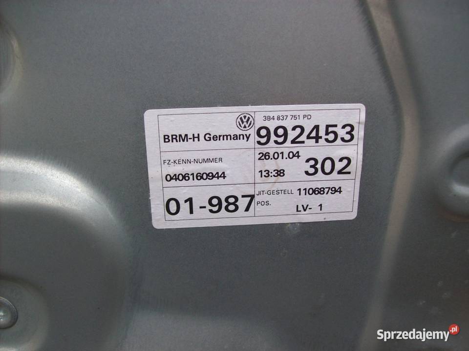 Passat B5 Podnosnik szyby lewy przod przedni Rok produkcji 2004 Mińsk Mazowiecki