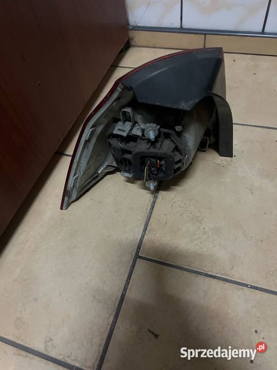 Lampa tył prawa vw golf 5 Margonin