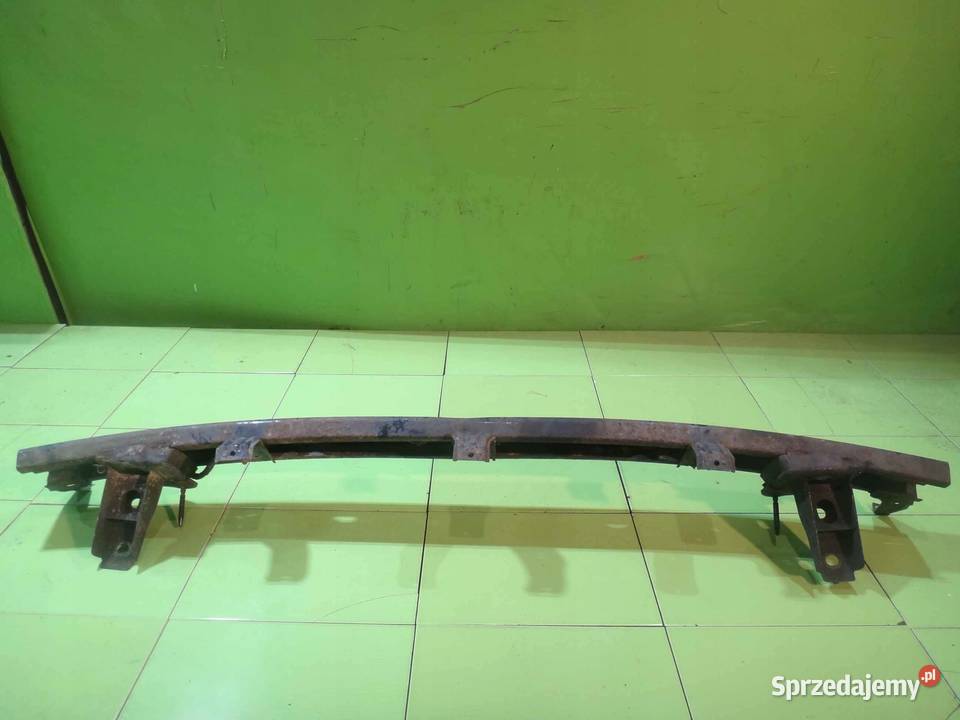 HYUNDAI i800 H1 II 09r belka zderzaka tyl