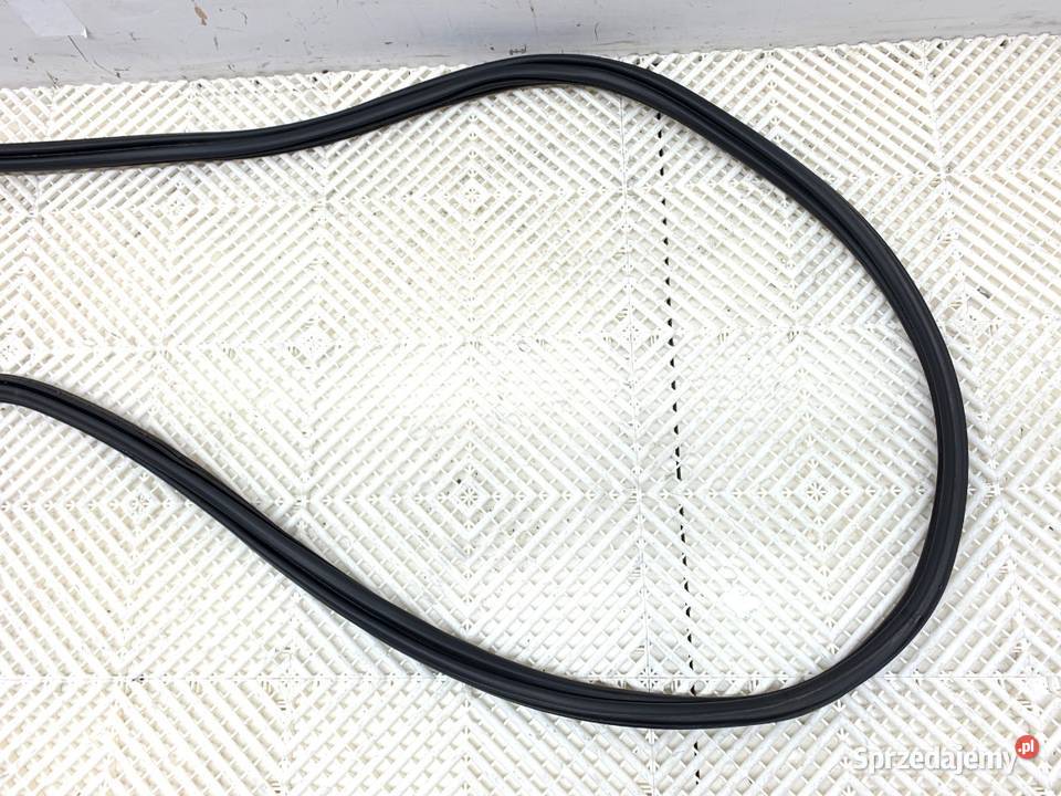 USZCZELKA KLAPY BAGAŻNIKA BMW F16 SUV 1419