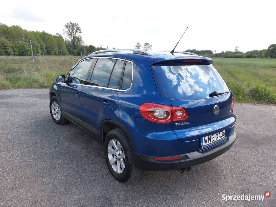 VW Tiguan 20 TDI Sport Style 20092010 automat Rok produkcji 2009 Dębe Wielkie