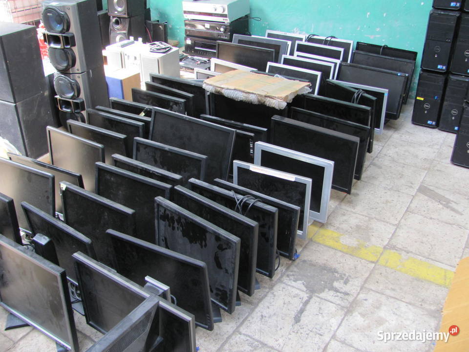 Syndyk sprzeda wyposażenie sklepów odzieżowych Biznes i Przemysł