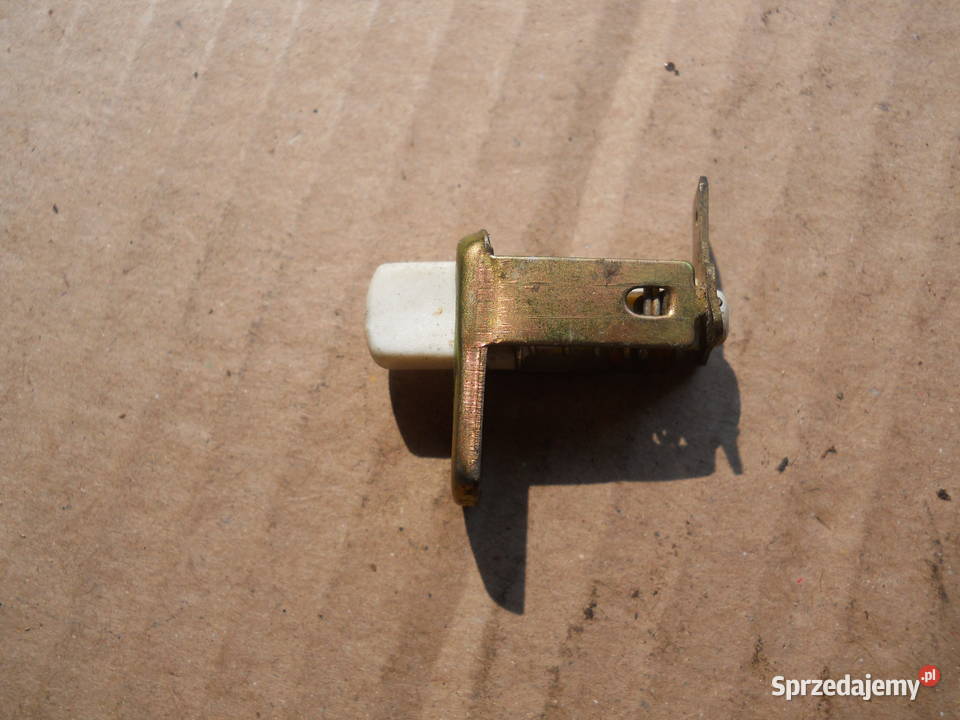 Wyłącznik oświetlenia wewnętrznego Fiata 126 osobowe Biecz