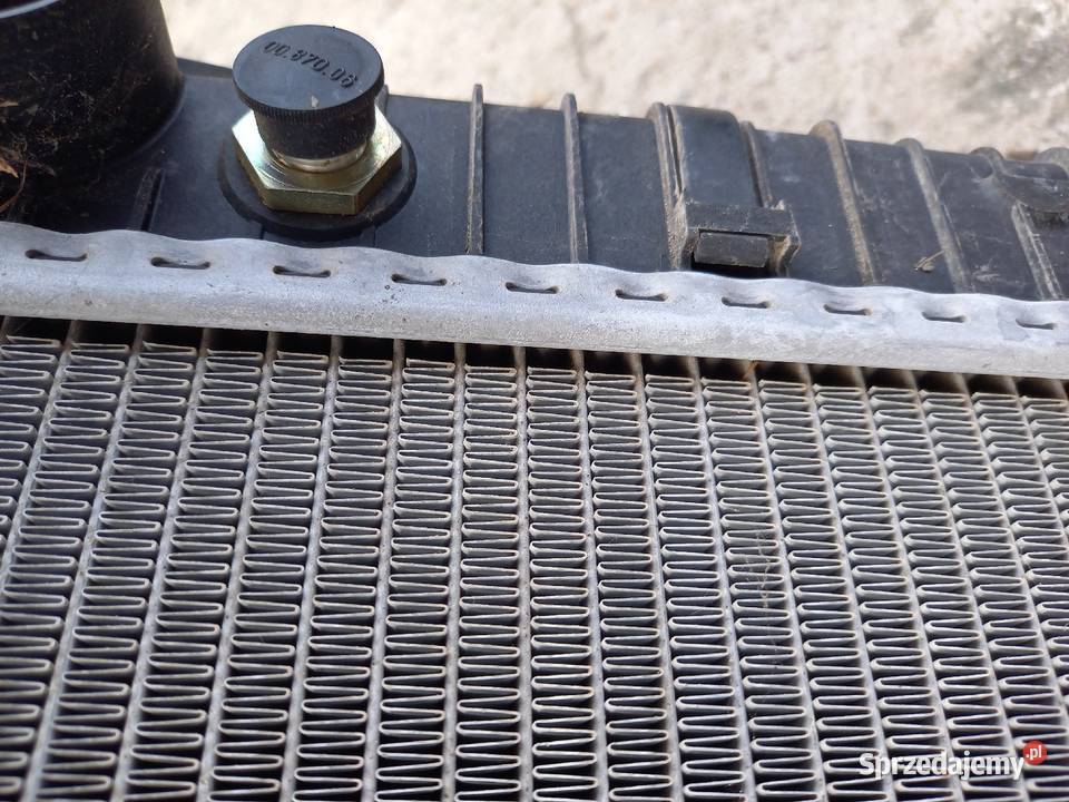 Chłodnica mercedes Sklasa W 220 nowe oryginalne łódzkie