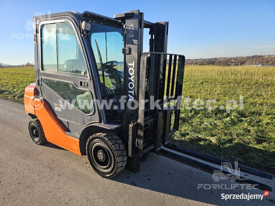 Wózek widłowy TOYOTA 8FDF25 kabina przesuw Lędziny