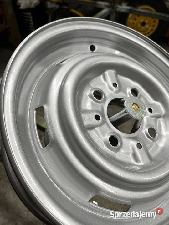 Felgi Fiat 126 el bezdętkowe renowacji Buk