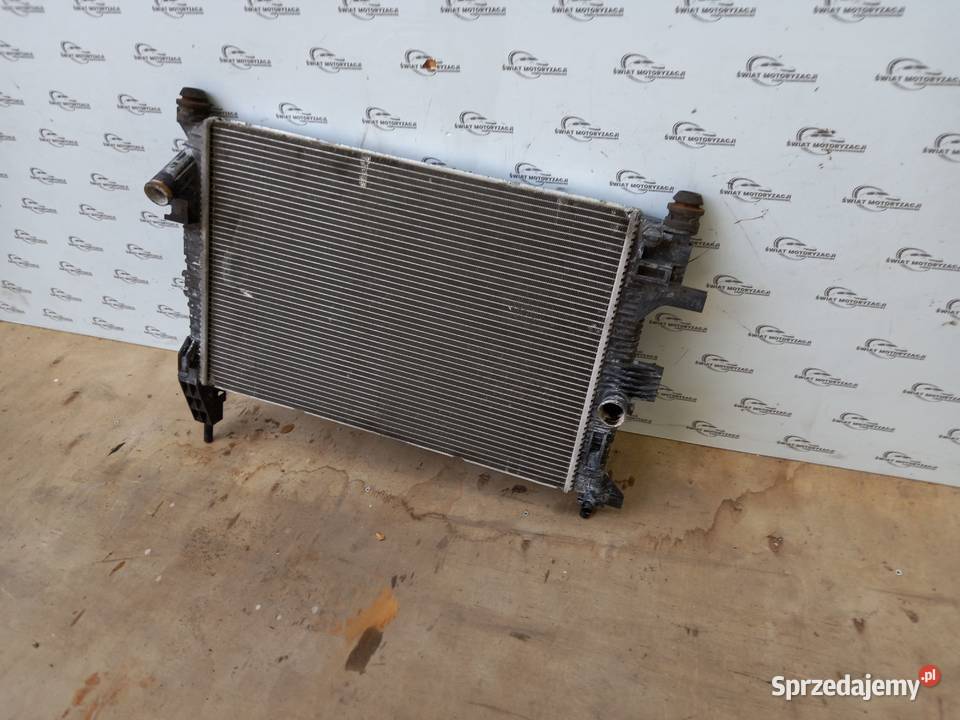 FORD FOCUS MK3 III 13r chłodnica wody osobowe Chłodnie wody Kielce