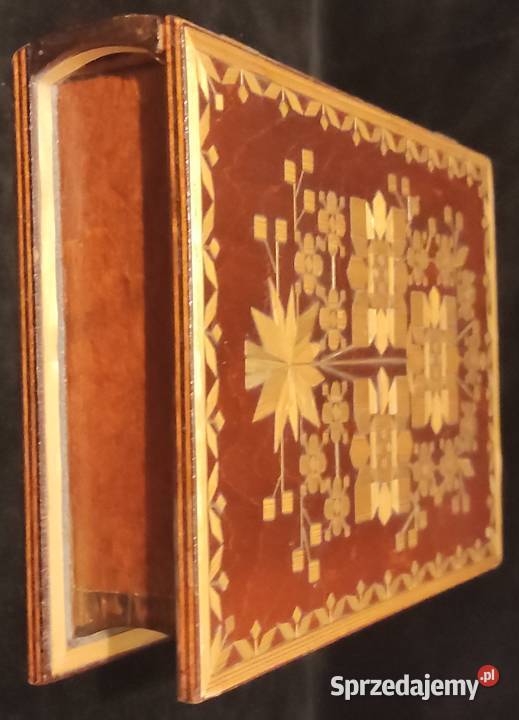 Pudełko ozdobne drewniane inkrustowane słomą mazowieckie