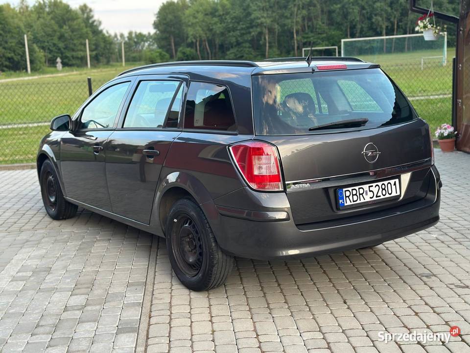 Opel Astra H Kombi 200910 LIFT 16 Benzyna 115 ABS Haczów