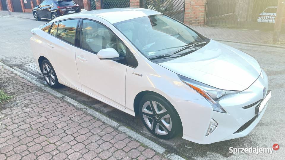 TOYOTA PRIUS 18 r 2017 białą perła 47000 Warszawa