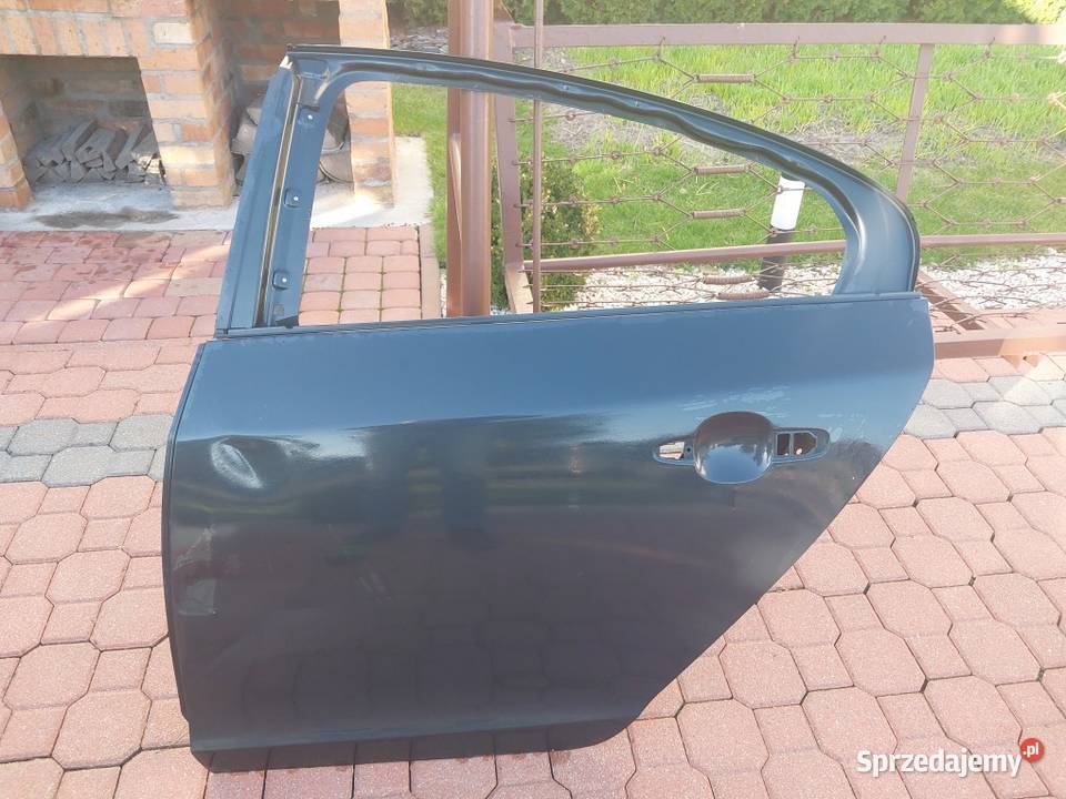 Volvo S60 2011 Drzwi lewe tylne lekko uszkodzone podlaskie
