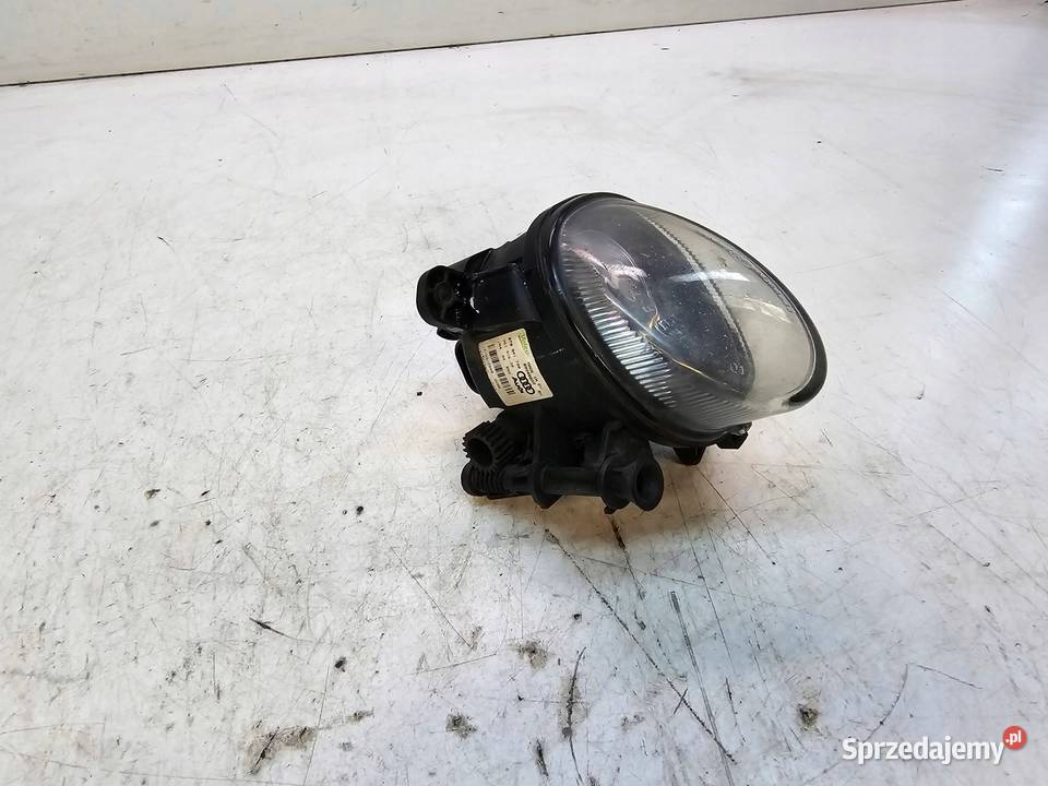 HALOGEN PRAWY PRZÓD AUDI A4 B8 A5 8T 8T0941700 osobowe śląskie Przystajń