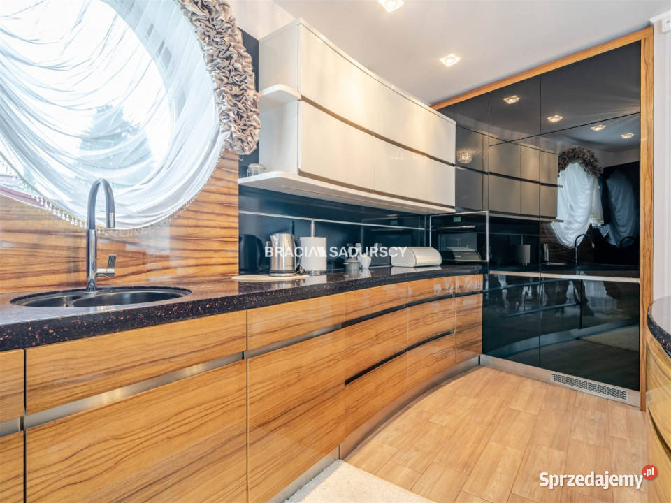 sprzedaży domu wolnostojącego 200m2 Myślenice Liczba pokoi 5