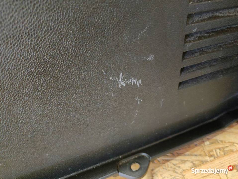 Boczek Tapicerka Bagażnika Prawa Opel Karl osobowe Pleszew