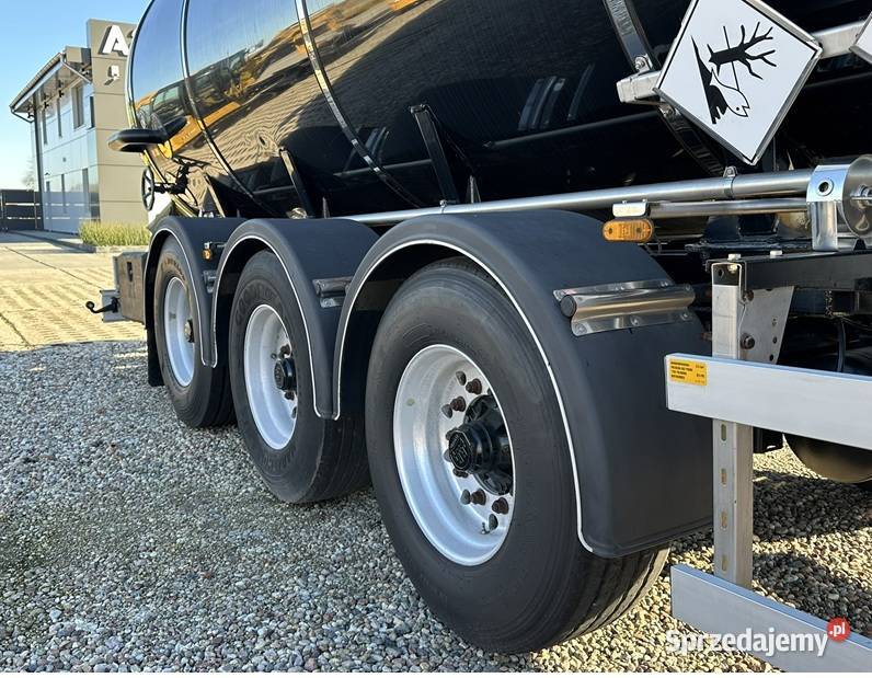 CYSTERNA DO PRZEWOZU BITUMU LAG 0339T Cysterny