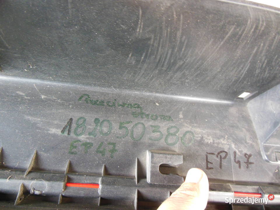 182050380 Tylny prawy spoiler boczny do Fiata Kozy