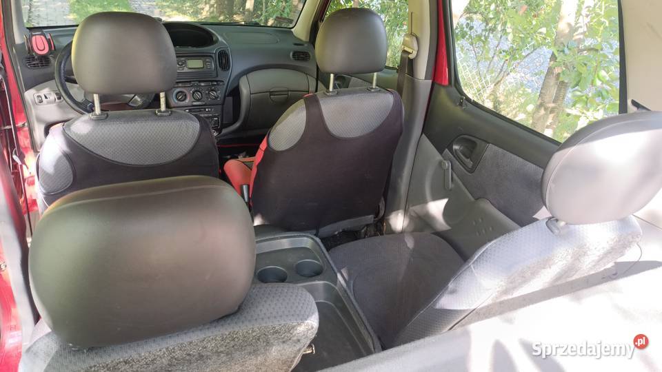 Yaris Verso 14 D4D 2002r Czerniejów-Kolonia