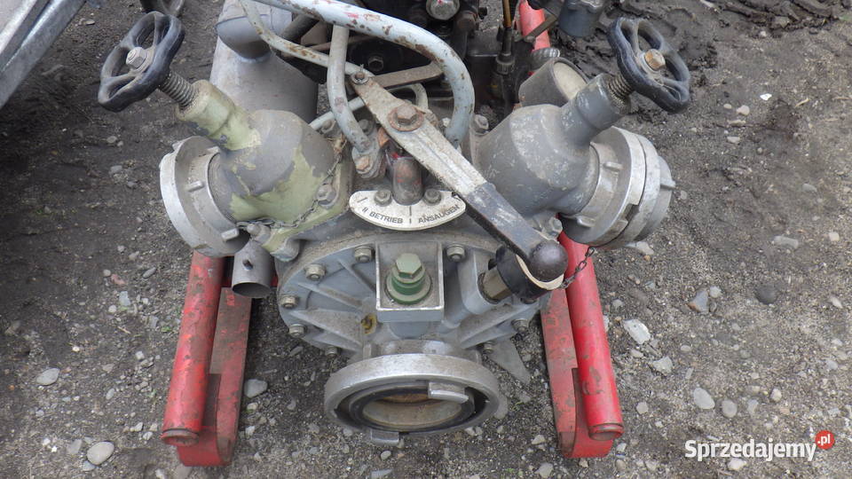 Pompa Strazakcka Spalinowa Niemiecka 2 sztuki Dębica