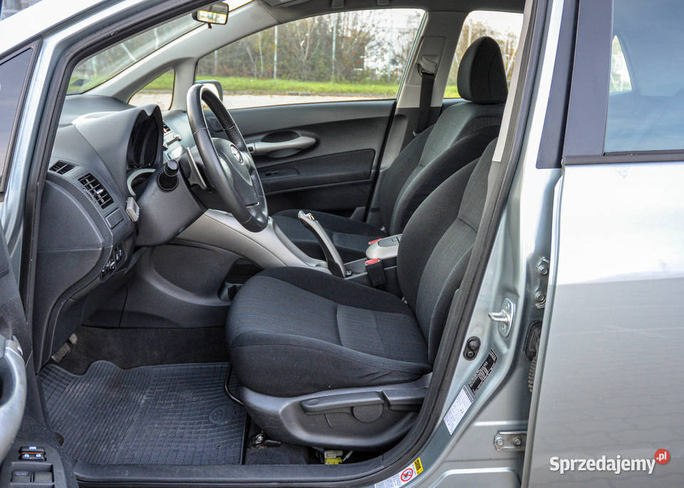 Toyota Auris Automat 159 Rok produkcji 2009 Wrocław