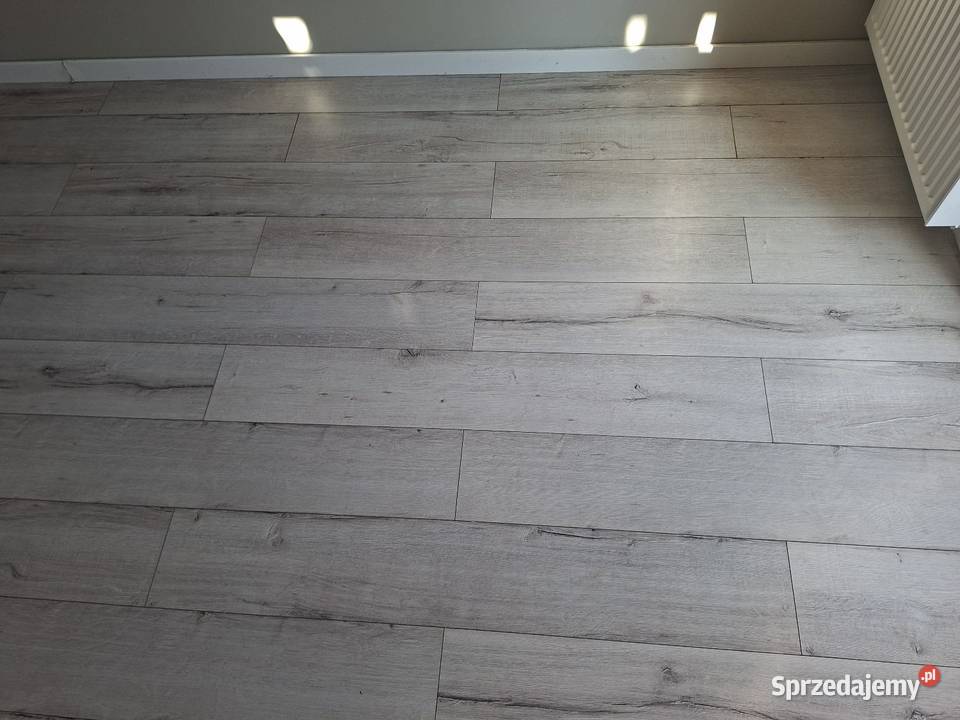 Panele 17m2 oddam mazowieckie sprzedam