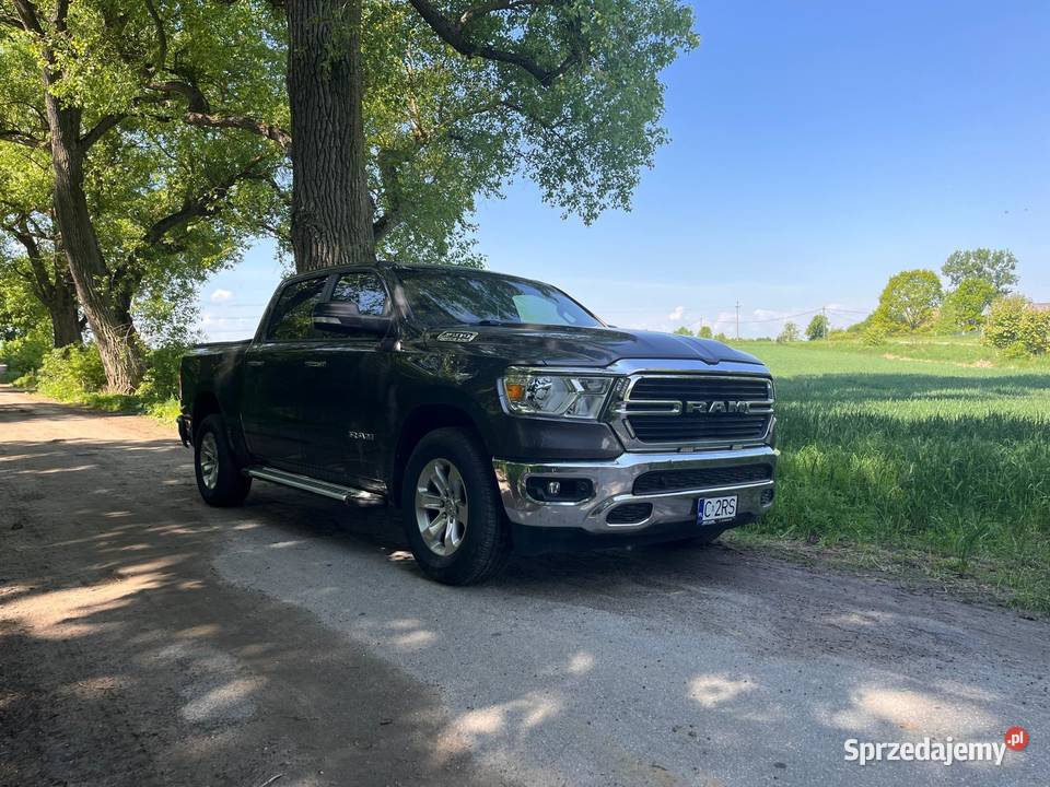 Ram 1500 57 Dodge HEMI bogate wyposażenie gotowy Ślesin