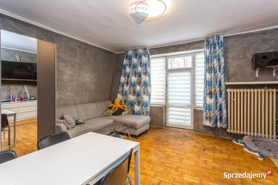 34 m z balkonem PŁ do remontu i aranżacji balkon Nieruchomości