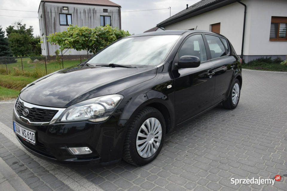 Kia Ceed 14B Klima Grzane Fotele 2011r 141 Rok produkcji 2011 Majdan Sieniawski