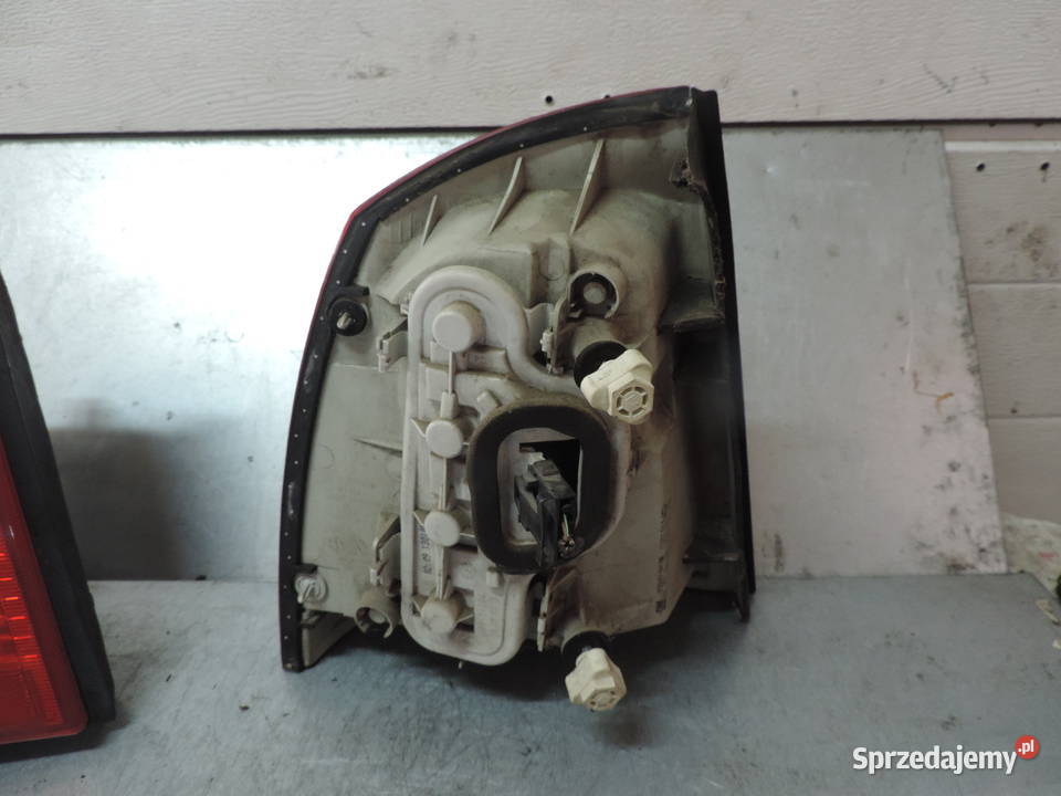 LAMPA TYŁ PRAWA OPEL ASTRA II G 2 SEDAN lampy tylne Nowy Sącz