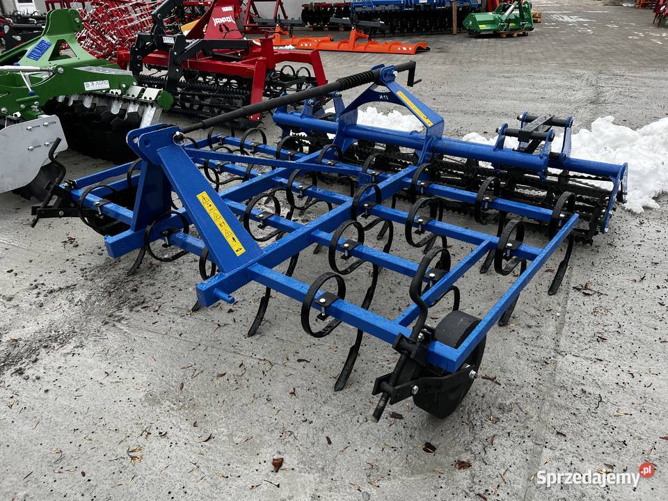 Kultywator Agregat uprawowy wałek strunow Bomet Krasnystaw