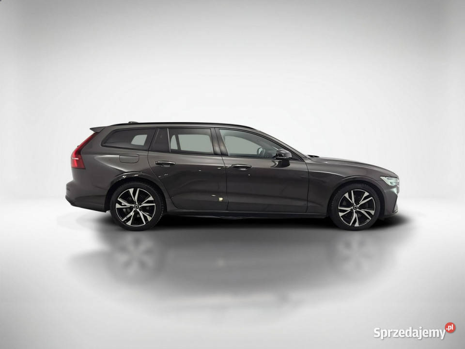 Volvo V60 B4 D Plus Dark aut Z Polskiego Salonu isofix