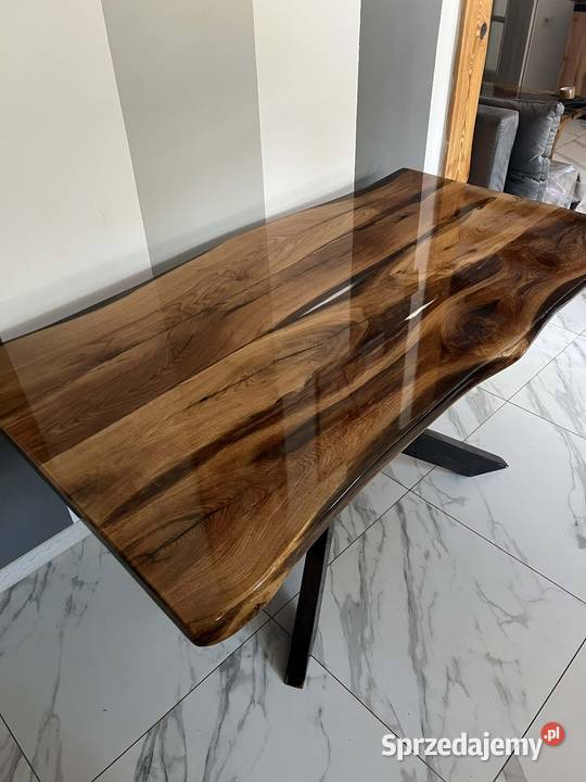 Stół z żywicy epoksydowej dęba