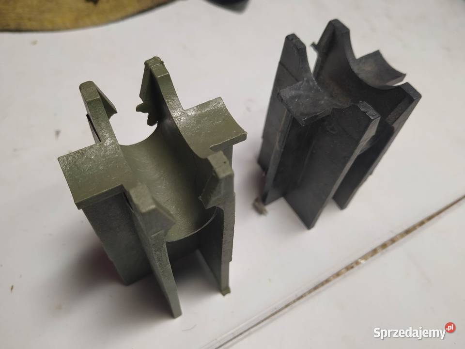 Dystans dwuotulinowy do zbrojenia betonu 50mm Materiały budowlane
