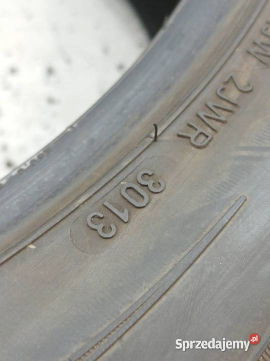 OPONA ZIMOWA DUNLOP SP WINTER SPORT 3D 24550R18 sprzedam