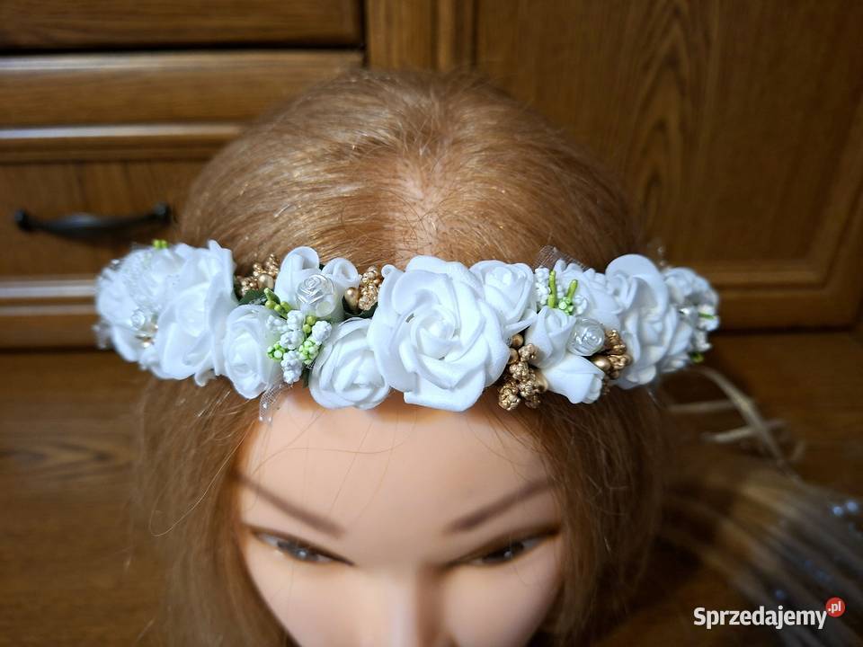 Wianek komunijny bialo zloty asymetryczny Borów