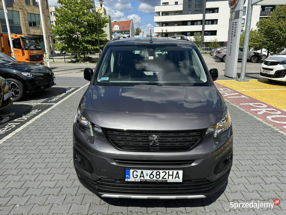 Peugeot RIFTER samochód krajowy 2kpl opon