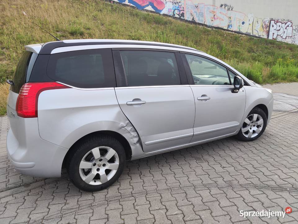 PEUGEOT 5008 I 7osobowy niski przebieg Rok produkcji 2013 Warszawa