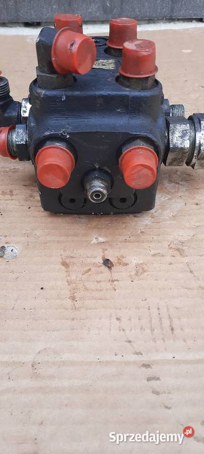 Zawór sterujący Rozdzielacz Hydrauliczny Staszów sprzedam