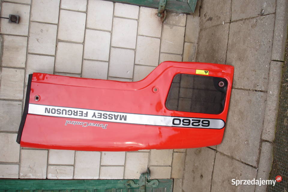 Lewy bok maski do Massey Ferguson Iłża