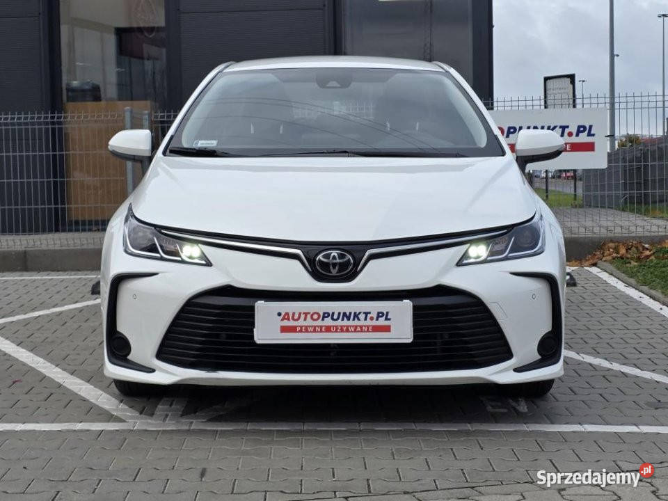 Toyota Corolla 2022r bezwypadkowy 1 wł HAK Poznań