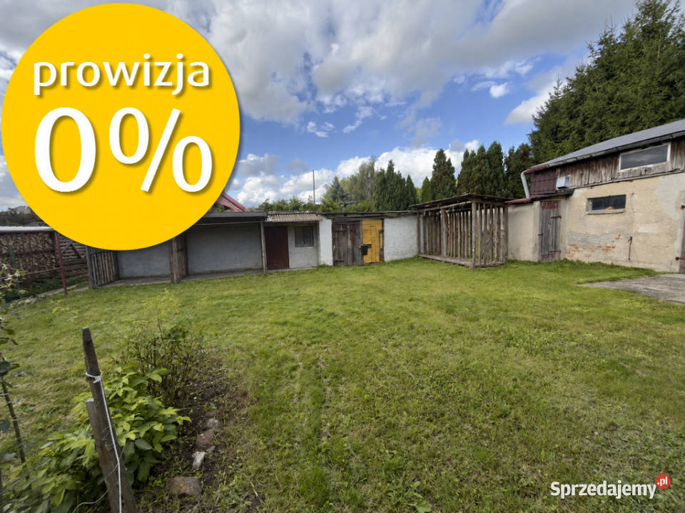 Dom w centrum Nowej Wsi z zabudowaniami Nowa Wieś