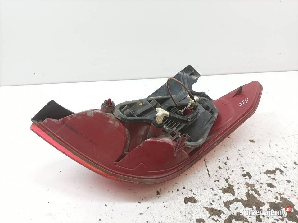 LAMPA TYŁ LEWA 5D HB T7 9680425780 Peugeot 308 I