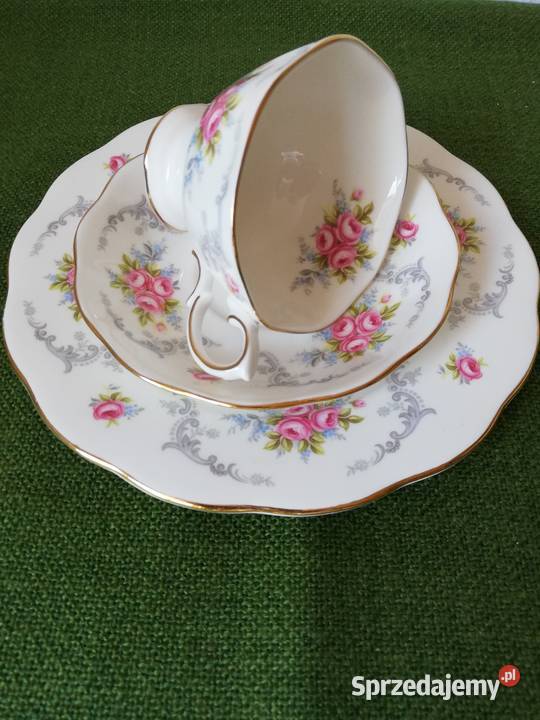 Porcelanowa filiżanka zestaw w róże Royal Kent Gorlice